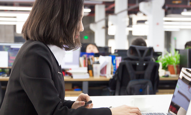 公司員工轉(zhuǎn)正個人述職報告十二篇