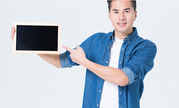 招商銀行職員工作報(bào)告十二篇