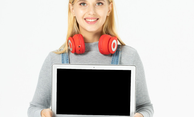 2024年4月辦公室個人述職報告五篇