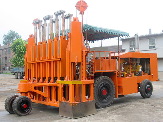 多錘頭破碎機(jī)tr400